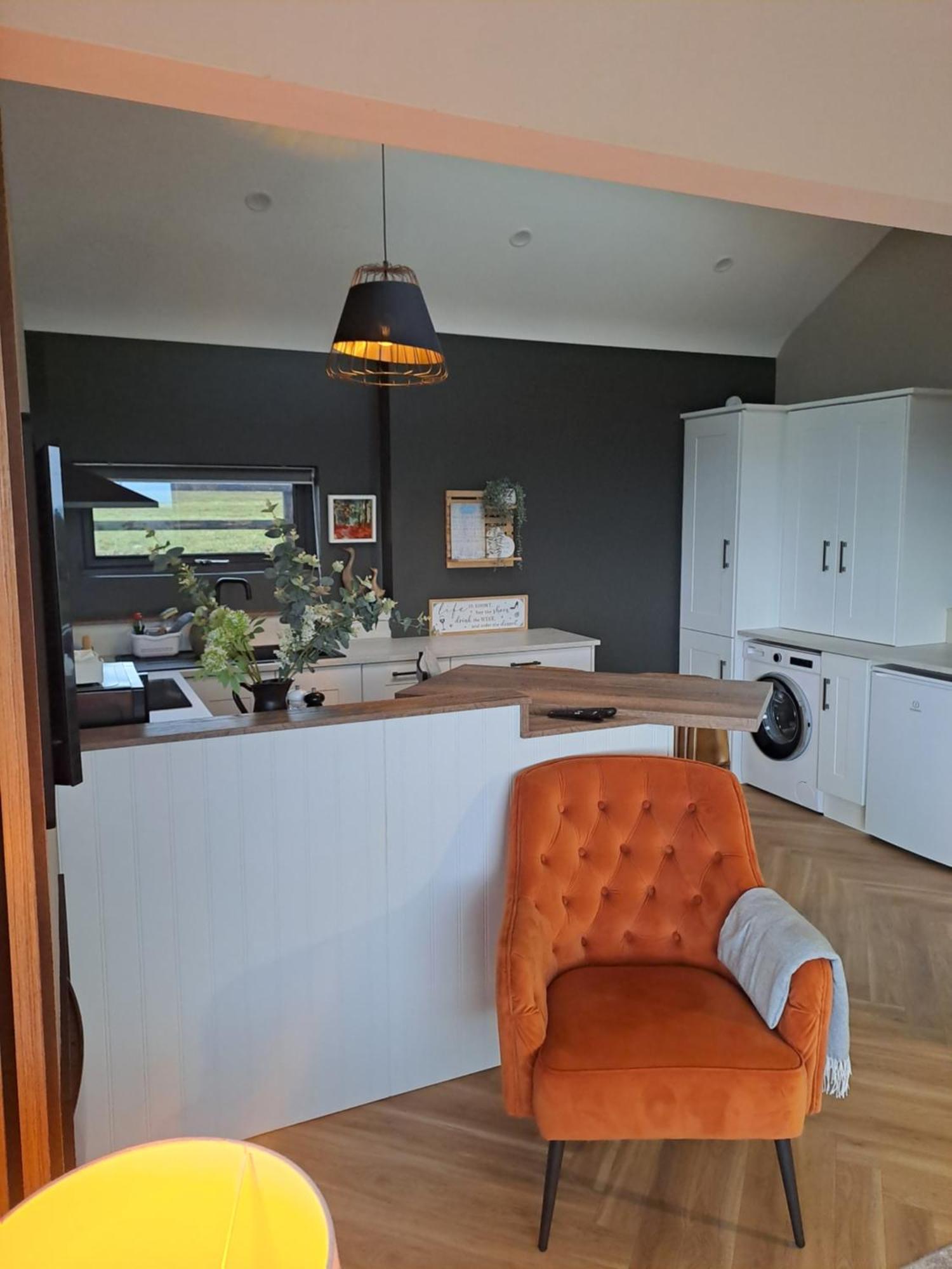 Rose Meadow Lodge ลิสกานเนอร์ ภายนอก รูปภาพ