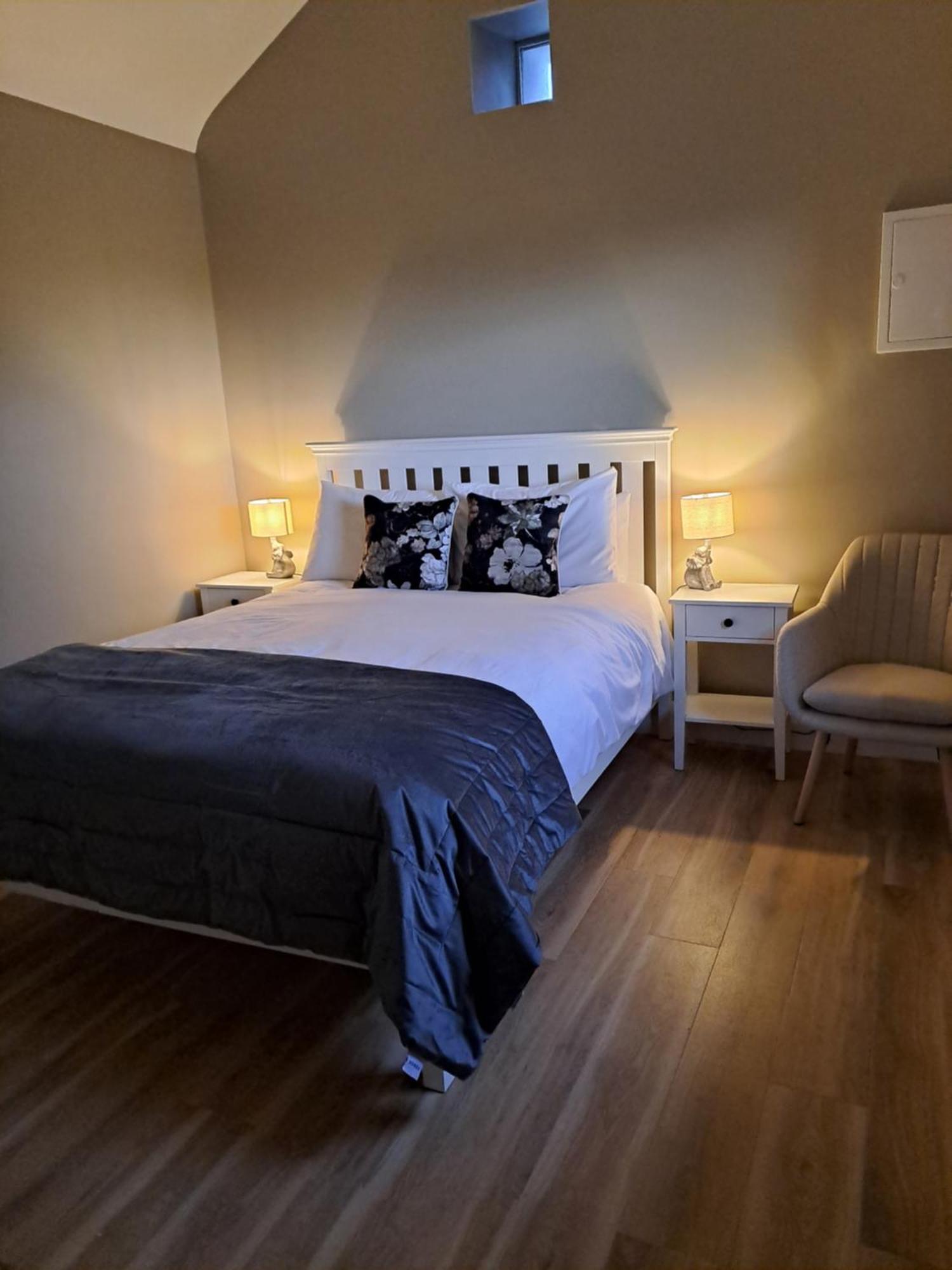 Rose Meadow Lodge ลิสกานเนอร์ ภายนอก รูปภาพ